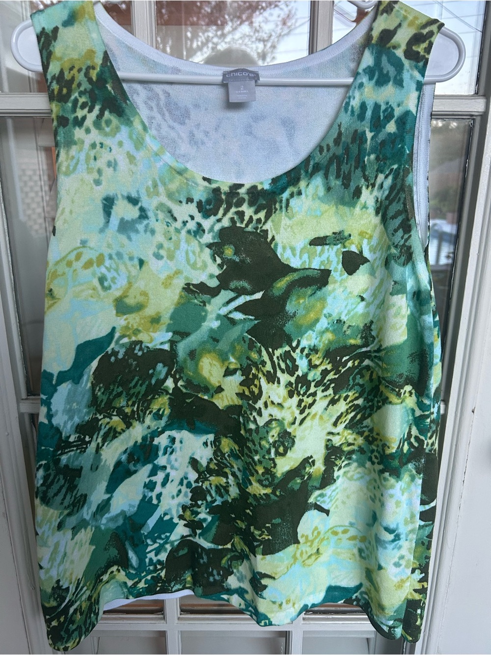 Chico's Green Abstract Scoop Neck Tank